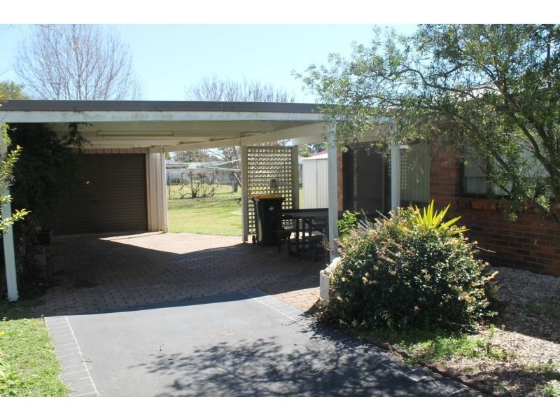 2 Raff Street, Allora QLD 4362