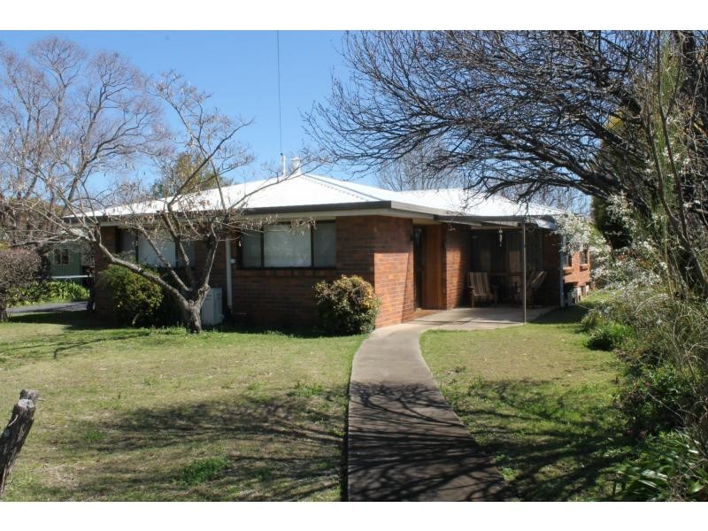 2 Raff Street, Allora QLD 4362