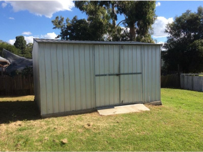9 Wallace Street, Warwick QLD 4370