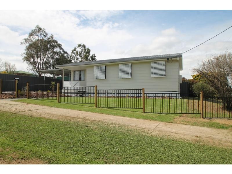 144 Dragon Street, Warwick QLD 4370
