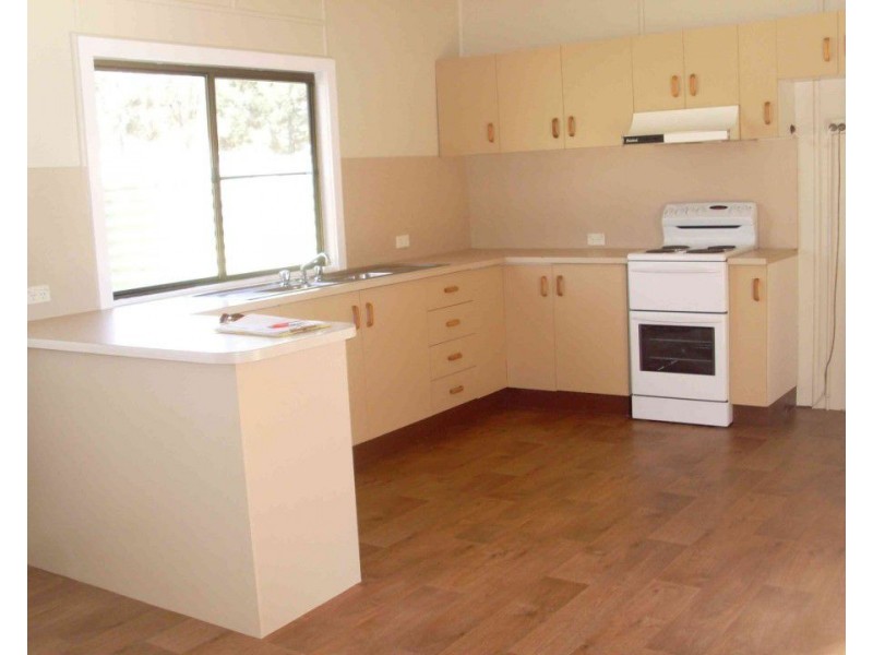 15211 Cunningham Highway, Wheatvale QLD 4370