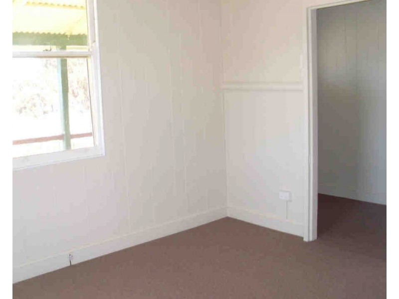 15211 Cunningham Highway, Wheatvale QLD 4370