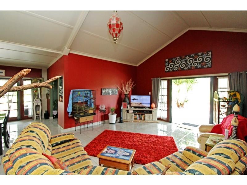 11 Ahern Lane, Pratten QLD 4370