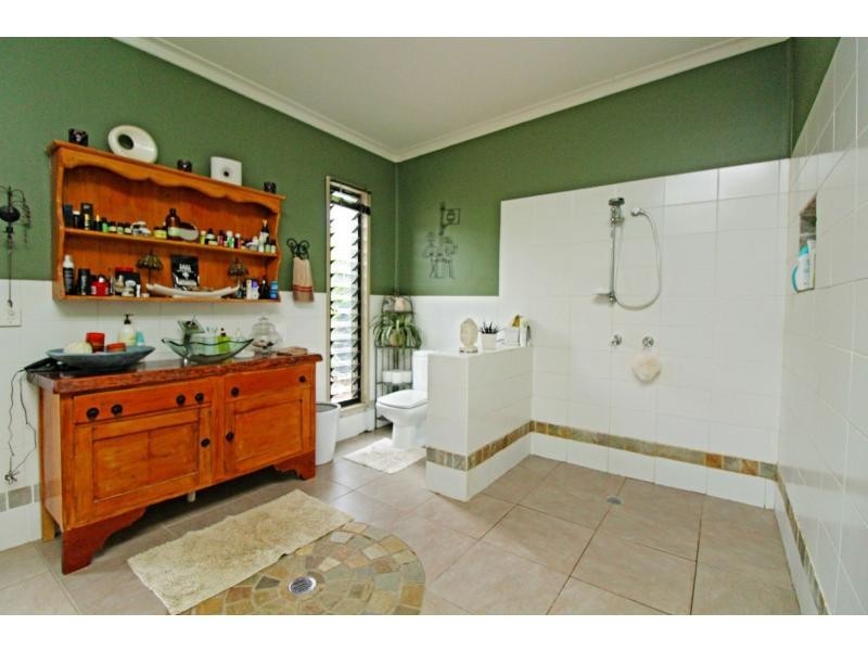 11 Ahern Lane, Pratten QLD 4370