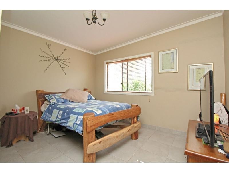 11 Ahern Lane, Pratten QLD 4370