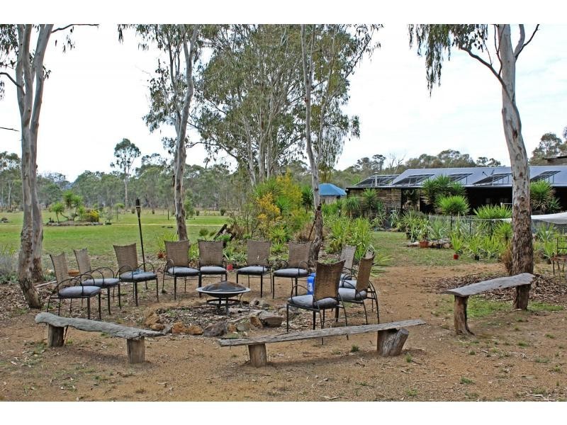 11 Ahern Lane, Pratten QLD 4370