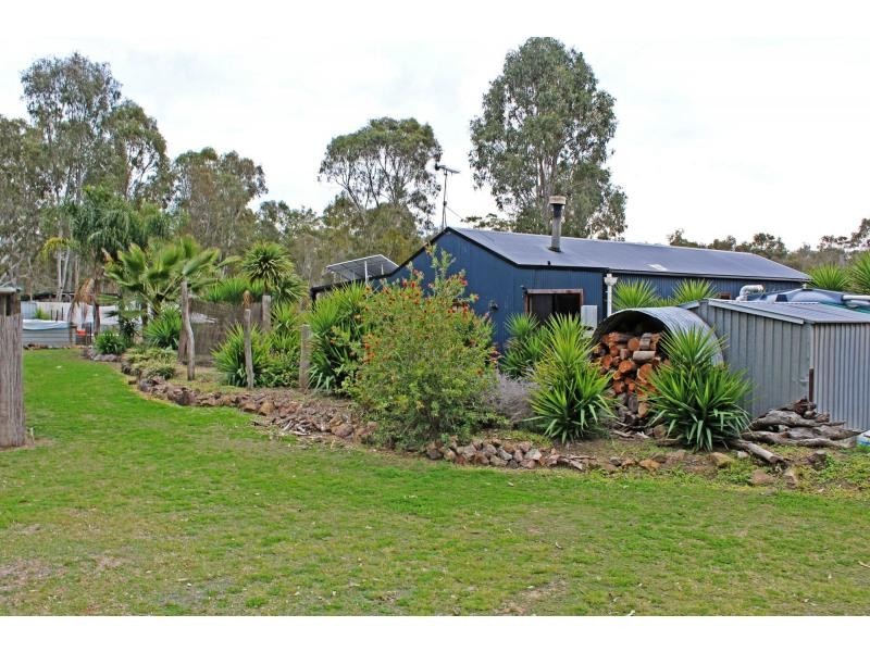11 Ahern Lane, Pratten QLD 4370