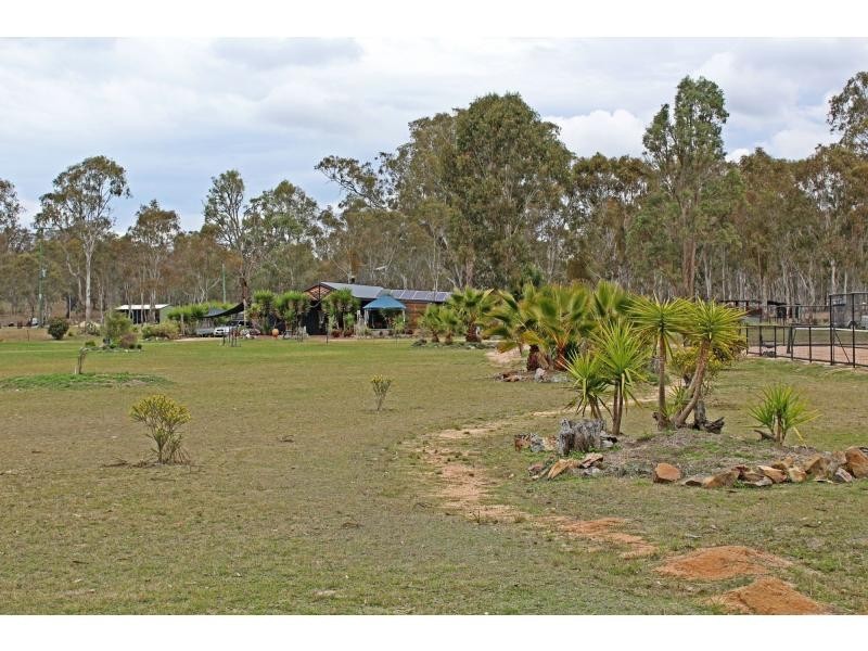 11 Ahern Lane, Pratten QLD 4370