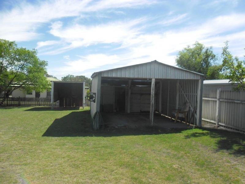 5 Clowes Crescent, Warwick QLD 4370