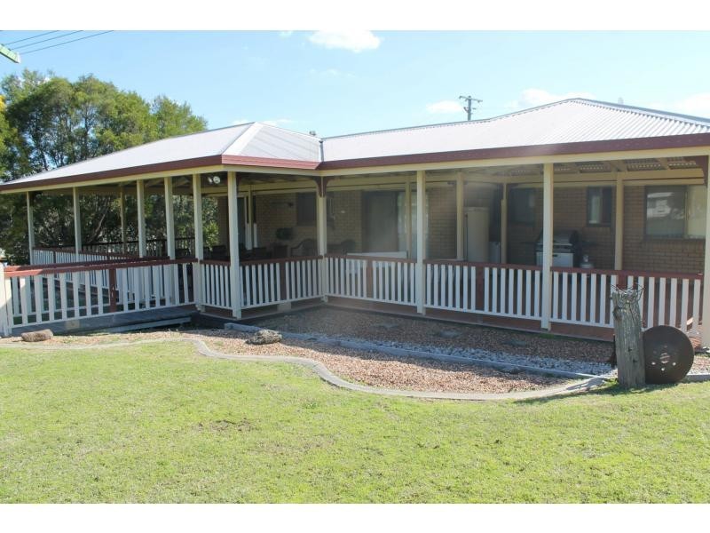 12 Briggs Street, Warwick QLD 4370