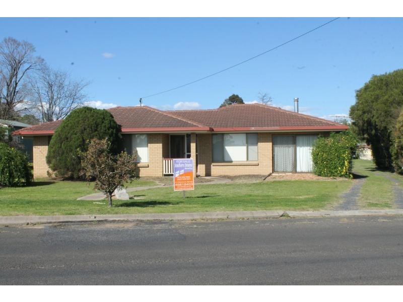 12 Briggs Street, Warwick QLD 4370