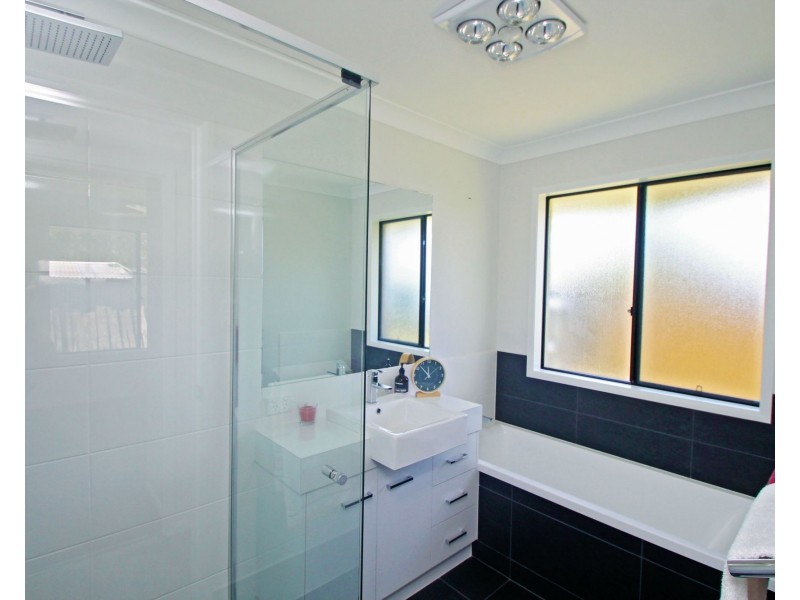 27A Oak Avenue, Warwick QLD 4370