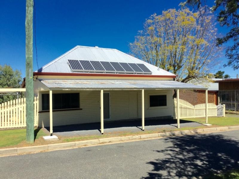 15 King Street, Yangan QLD 4371