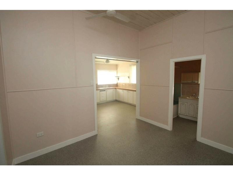 15 King Street, Yangan QLD 4371