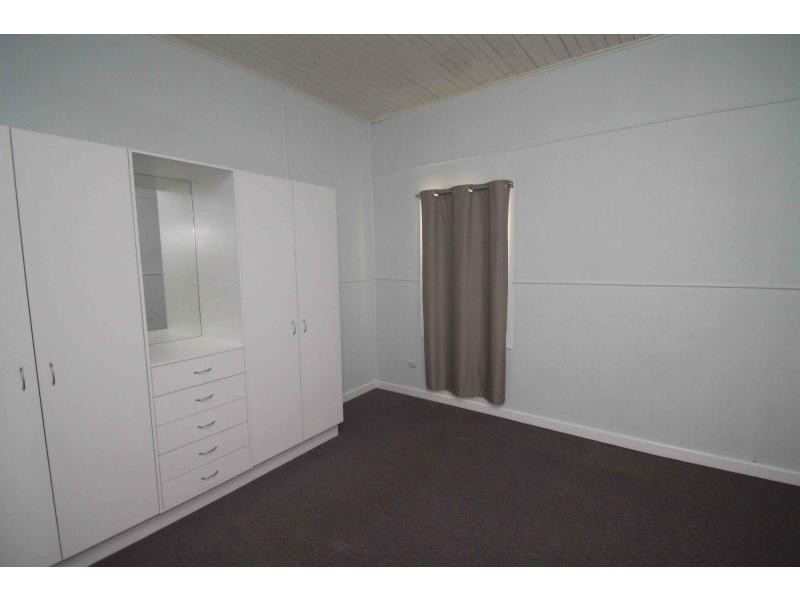 15 King Street, Yangan QLD 4371