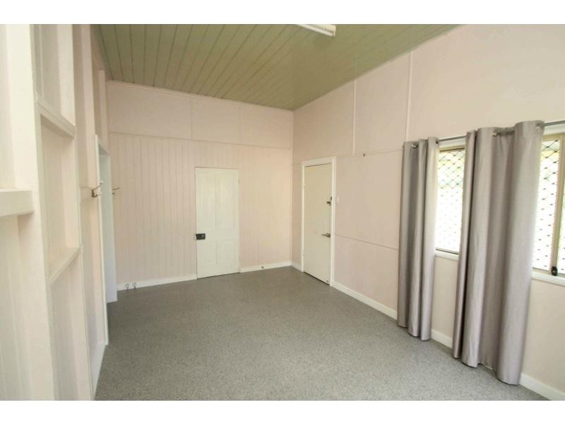 15 King Street, Yangan QLD 4371