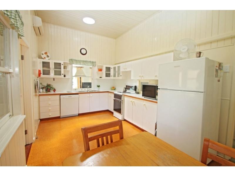 21 Gore Street, Warwick QLD 4370