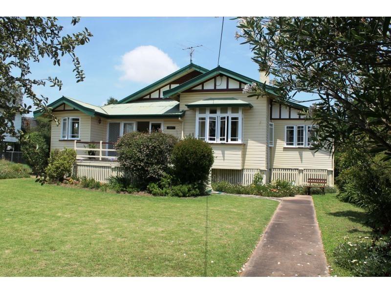 21 Gore Street, Warwick QLD 4370