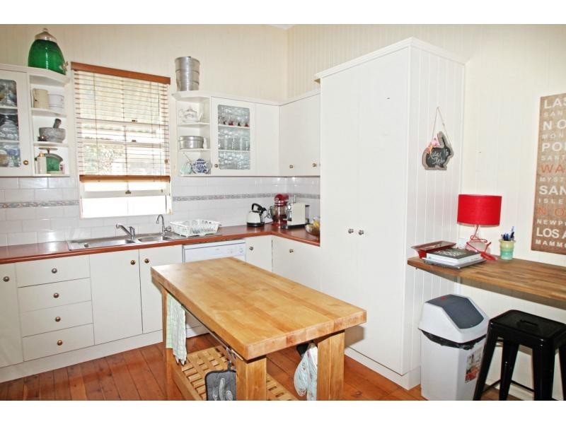 40 Myrtle Avenue, Warwick QLD 4370