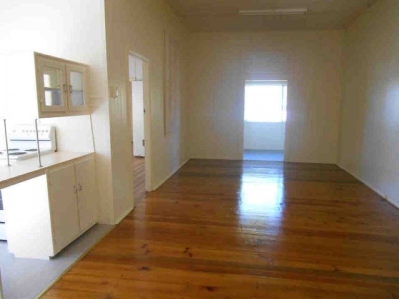 2/77 Guy Street, Warwick QLD 4370