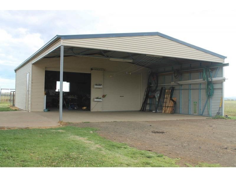 19 South Street, Allora QLD 4362