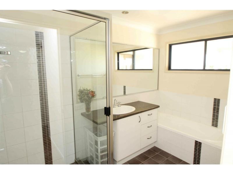 19 South Street, Allora QLD 4362