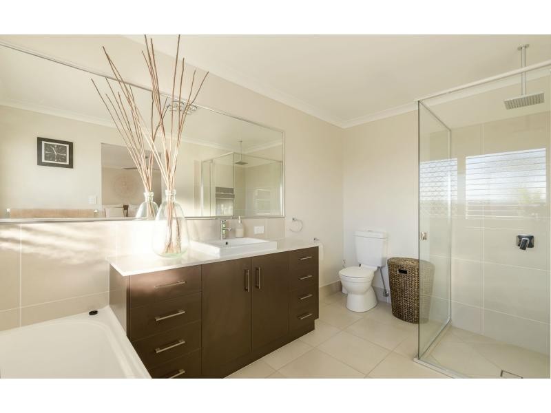 5 Derby Drive, Warwick QLD 4370