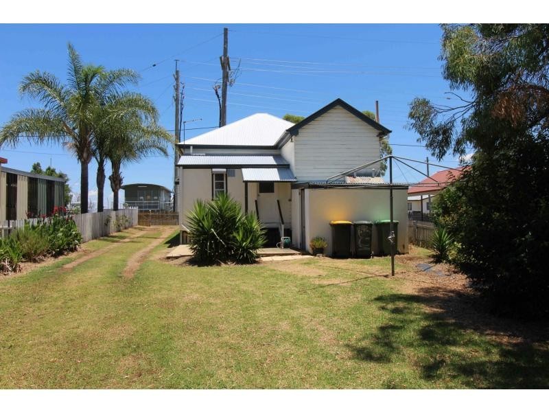 290 East Street, Warwick QLD 4370
