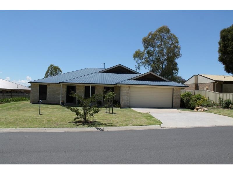 16 Martin Street, Warwick QLD 4370