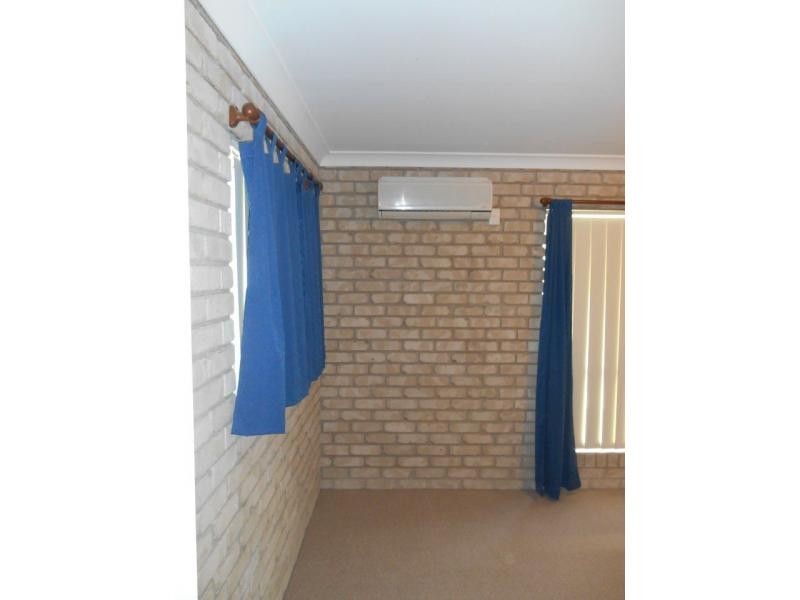 4/10 Locke Street, Warwick QLD 4370