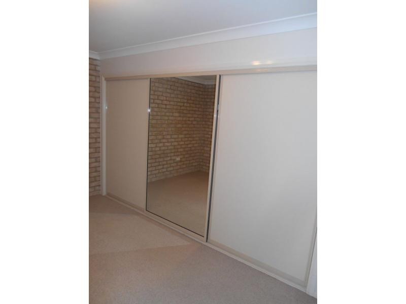 4/10 Locke Street, Warwick QLD 4370