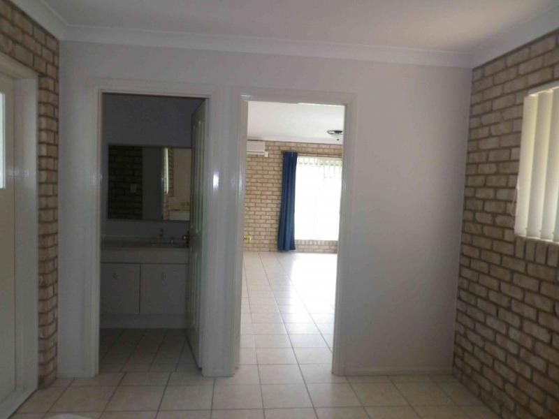 4/10 Locke Street, Warwick QLD 4370