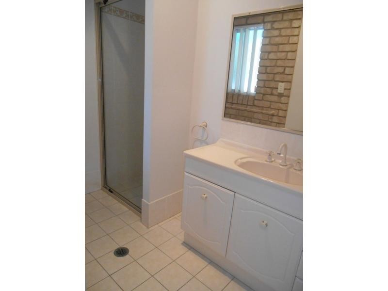 4/10 Locke Street, Warwick QLD 4370