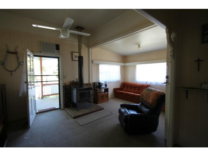 25 Acacia Avenue, Warwick QLD 4370