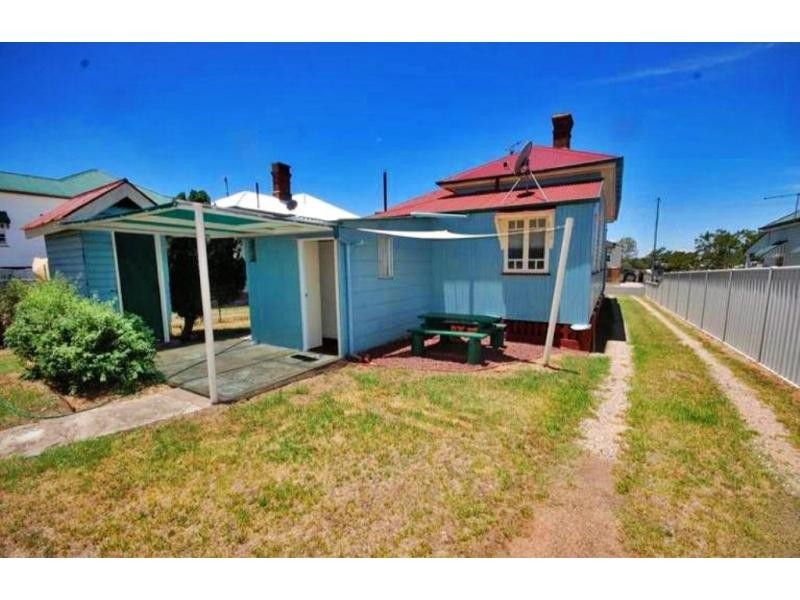 113 Albion Street, Warwick QLD 4370