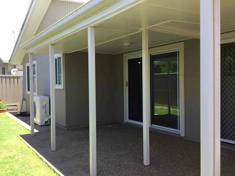 2/42 Myrtle Avenue, Warwick QLD 4370
