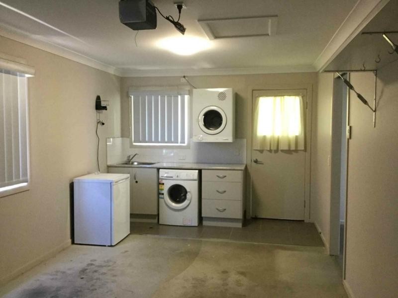 2/42 Myrtle Avenue, Warwick QLD 4370