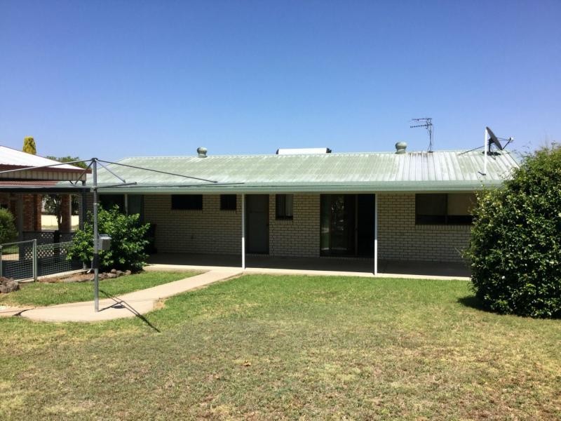 21 Lyons Crescent, Warwick QLD 4370