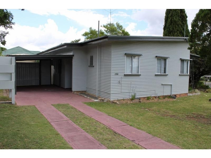 150 Wood Street, Warwick QLD 4370