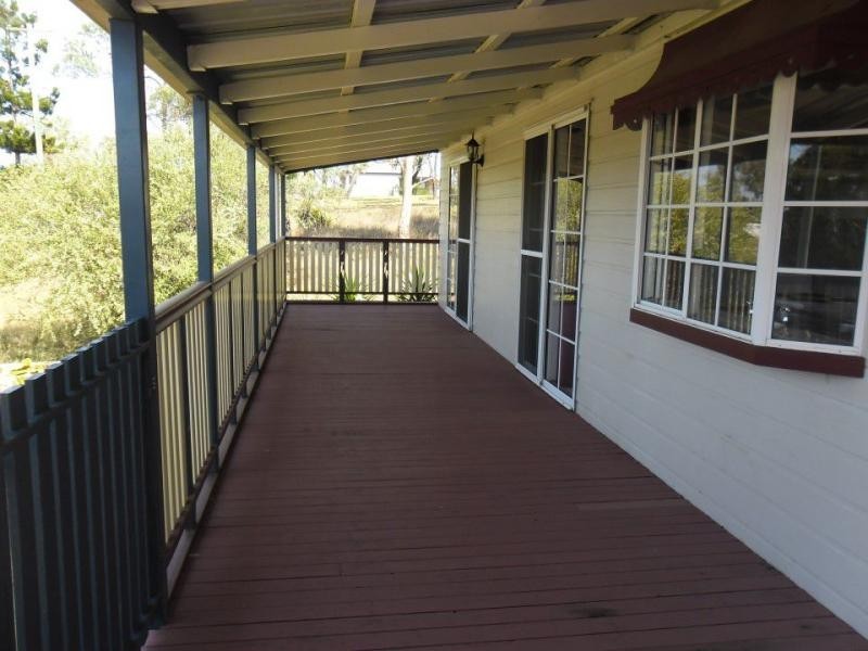 4 Walker Street, Warwick QLD 4370