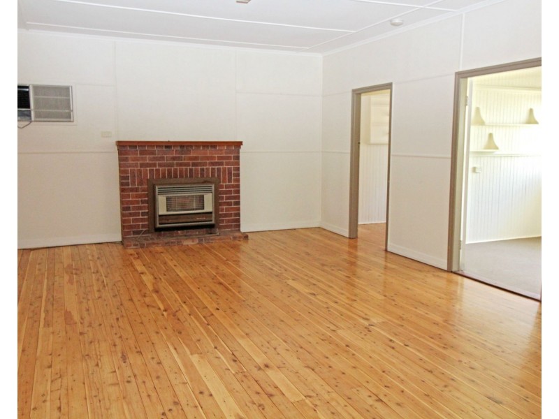 60 Locke Street, Warwick QLD 4370