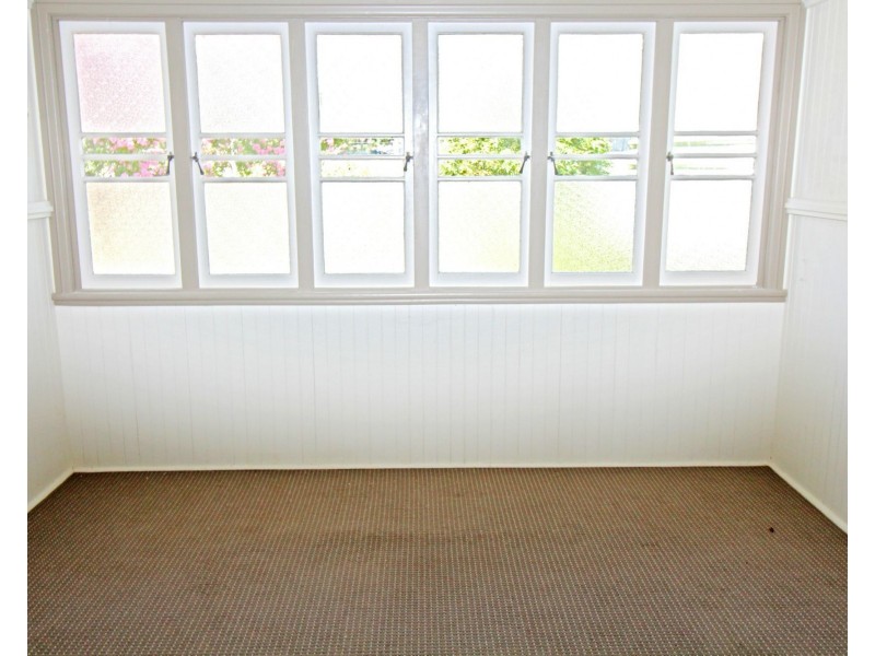 60 Locke Street, Warwick QLD 4370