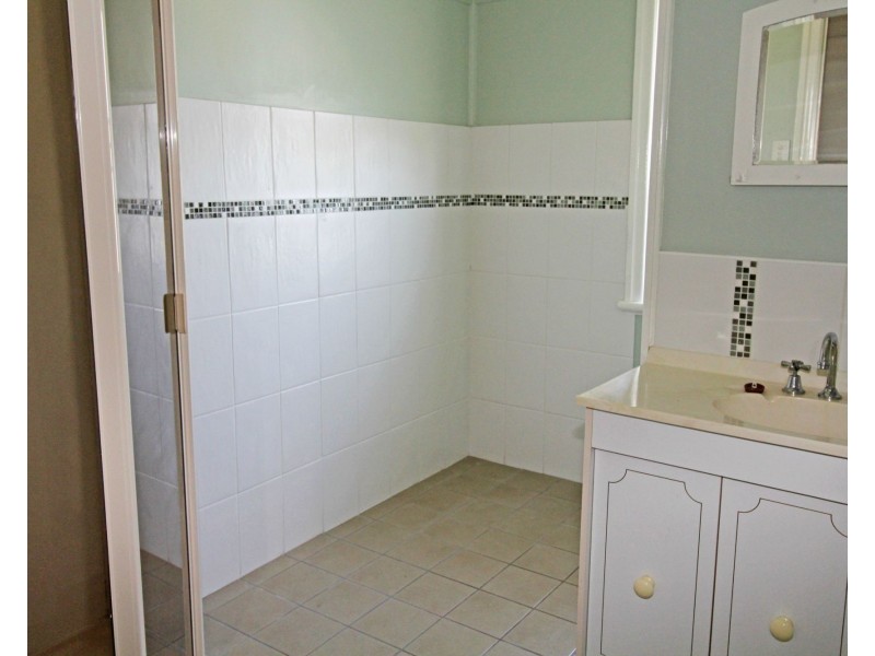 60 Locke Street, Warwick QLD 4370