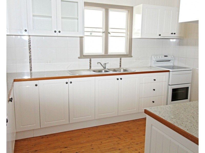 60 Locke Street, Warwick QLD 4370