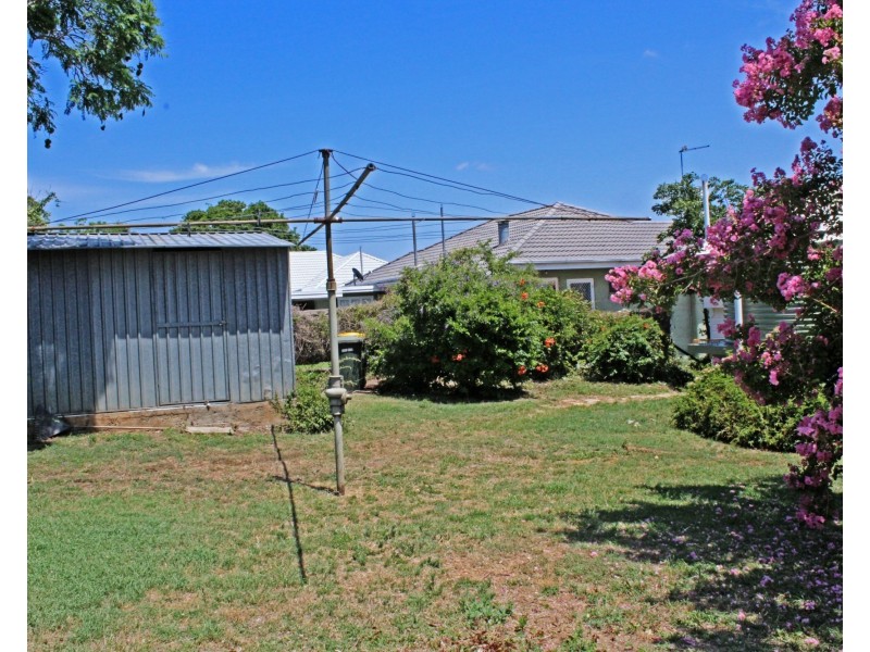 60 Locke Street, Warwick QLD 4370