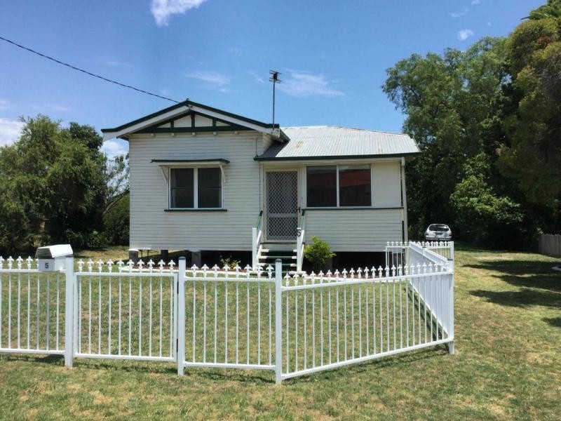 5 Wilga Avenue, Warwick QLD 4370