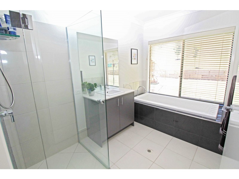 3 Derain Drive, Warwick QLD 4370