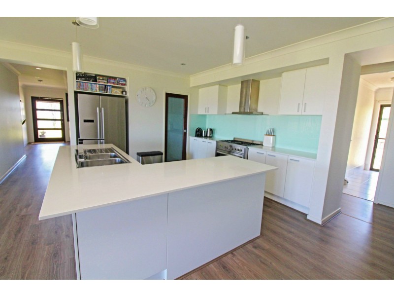 3 Derain Drive, Warwick QLD 4370