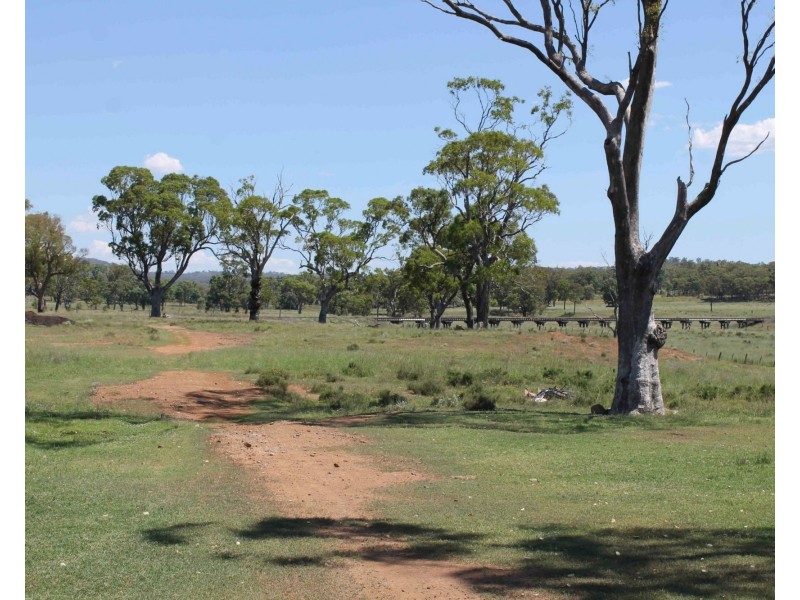 4188 Leyburn Cunningham Road, Wheatvale QLD 4370