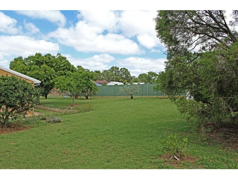 4 Bakon Street, Warwick QLD 4370
